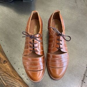 Brand new Toco Madera leather shoes